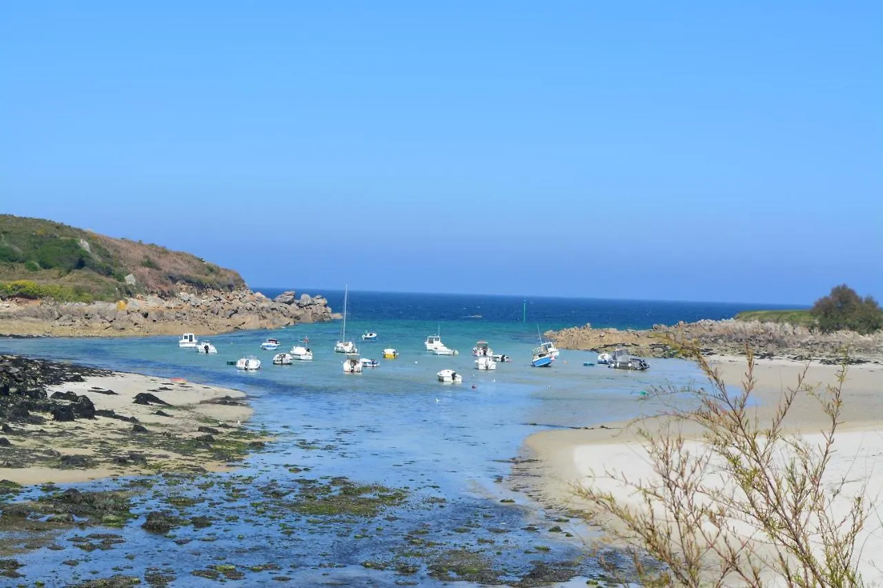 Villa Yana Bretagne Piscine Interieure Partagee Et Spa Privatif 100M De La Plage Sibiril